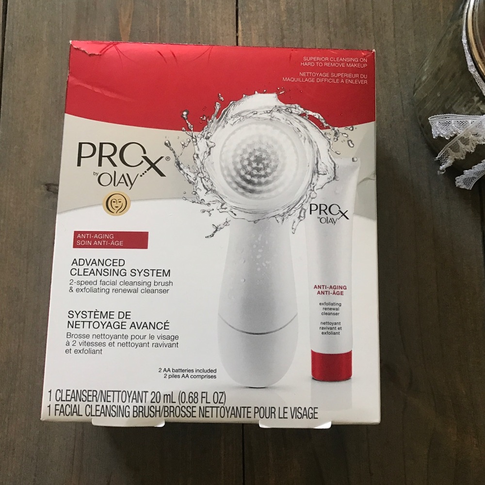 ‼️SOLD‼️Olay Cleansing Facial Brush System
